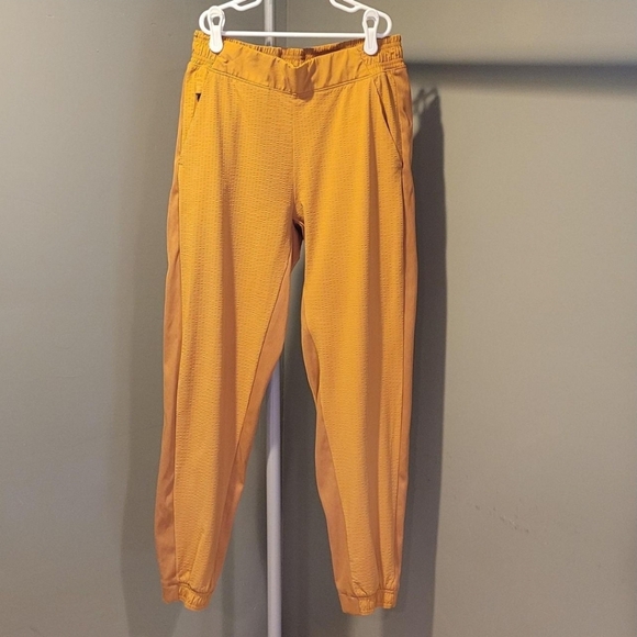 Athleta Pants - Athleta Yellow Textured Brooklyn Jogger